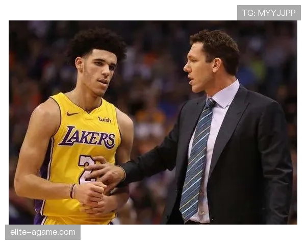 罗伯特森组织强于魔术师，突破得分更稳定